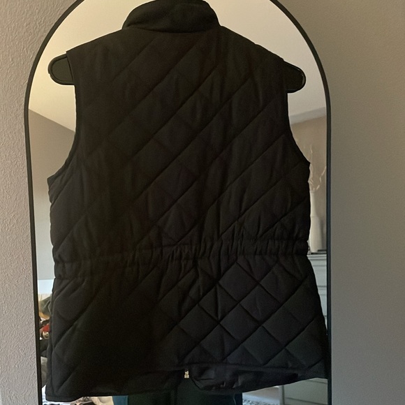 Black vest - Picture 3 of 3